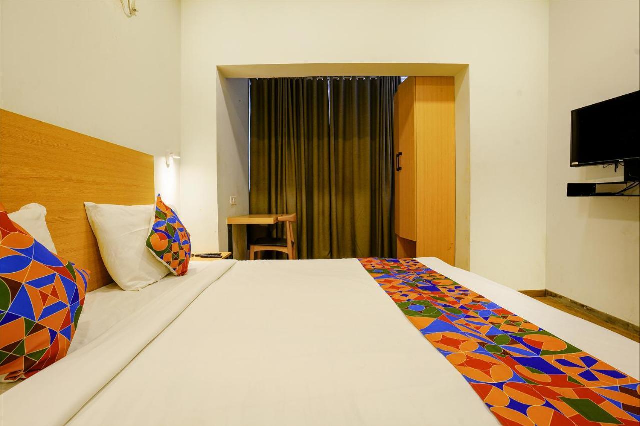 Hotel Fabexpress Highway Residency Mumbai Exterior foto