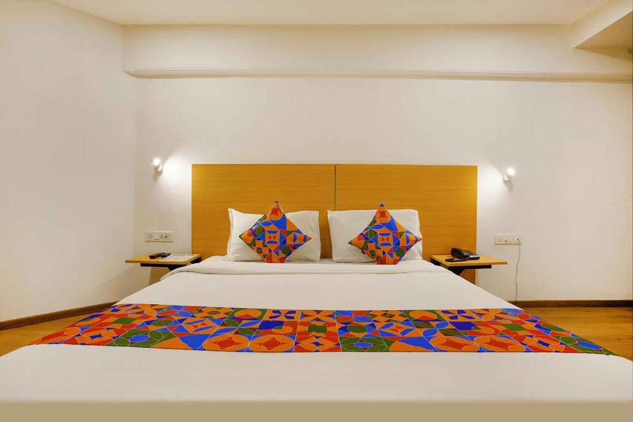 Hotel Fabexpress Highway Residency Mumbai Exterior foto